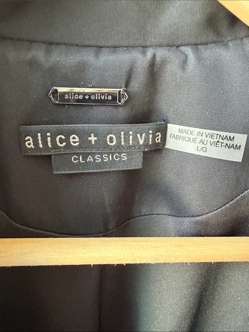 Alice + Olivia Black and Cream Colorblock Trench Coat - Picture 2 of 3